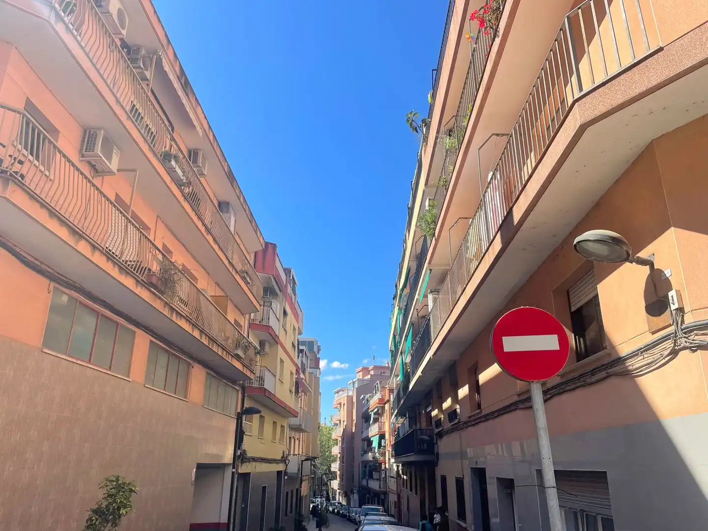 Vista exterior de Pis en venda en Badalona amb Moblat, Forn i Balcó