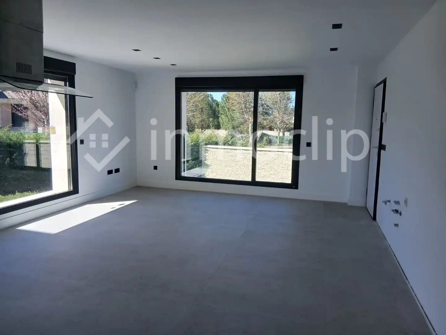 Sala d'estar de Casa o xalet en venda en Villamayor amb Calefacció, Jardí privat i Terrassa