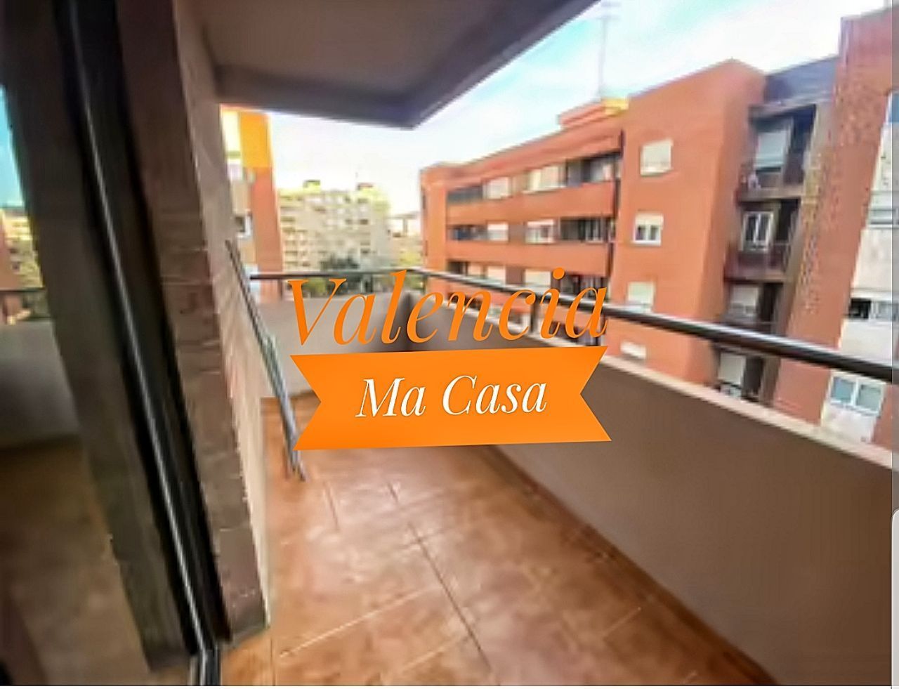 Vista exterior de Pis de lloguer en  Valencia Capital amb Aire condicionat, Calefacció i Terrassa