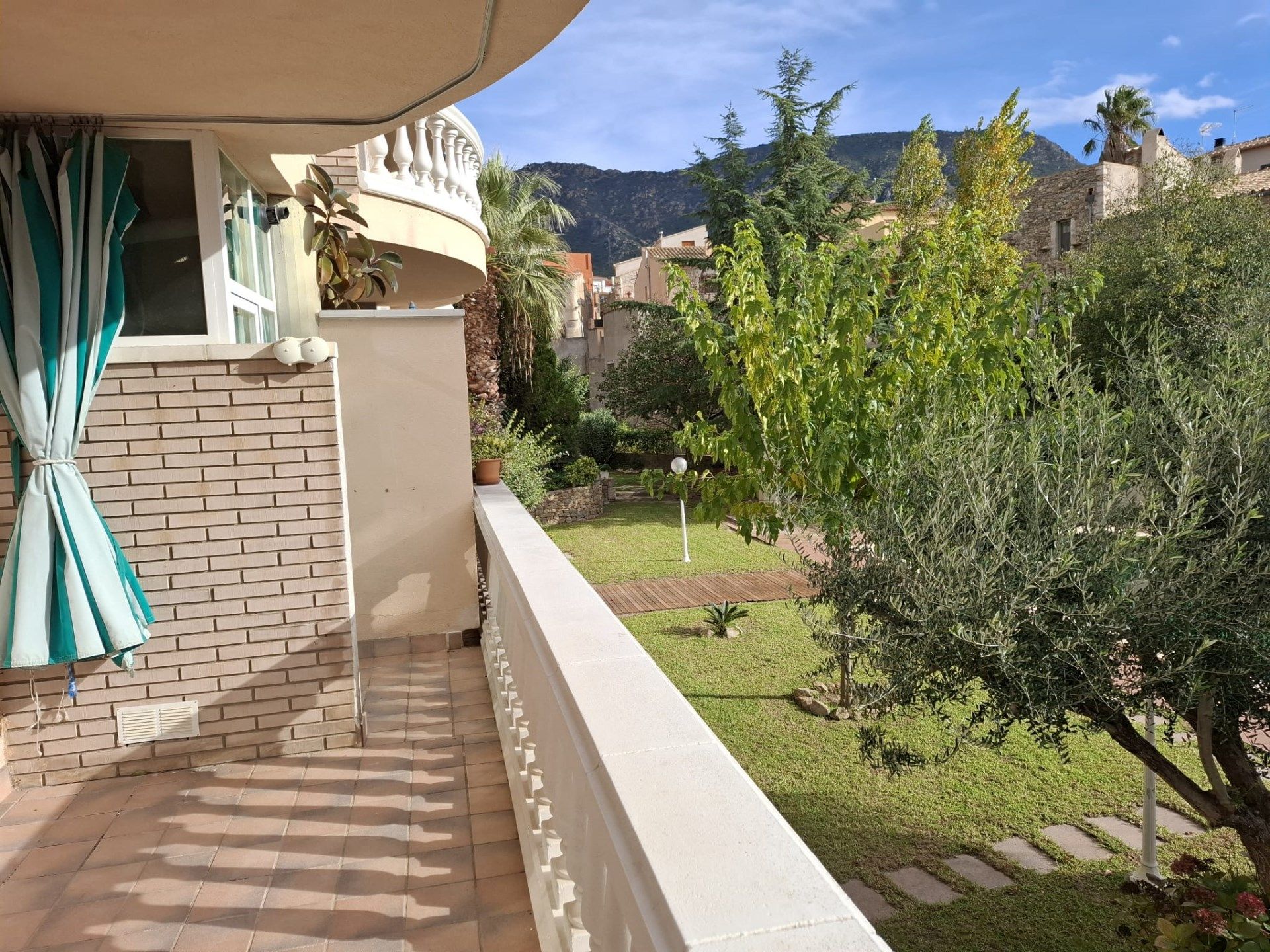 Jardín de Planta baja en venta en Palau-saverdera con Calefacción, Terraza y Trastero