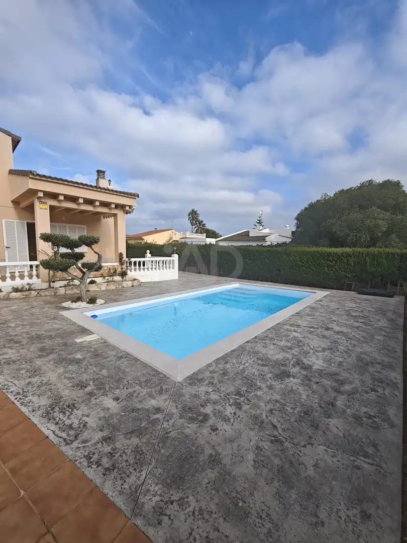 Piscina de Casa o chalet en venta en L'Ametlla de Mar  con Terraza y Piscina