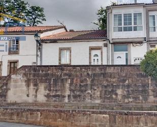 Vista exterior de Casa adosada en venda en Santiago de Compostela 