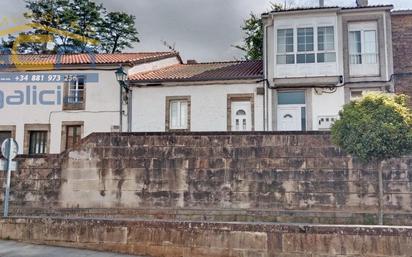 Vista exterior de Casa adosada en venda en Santiago de Compostela 