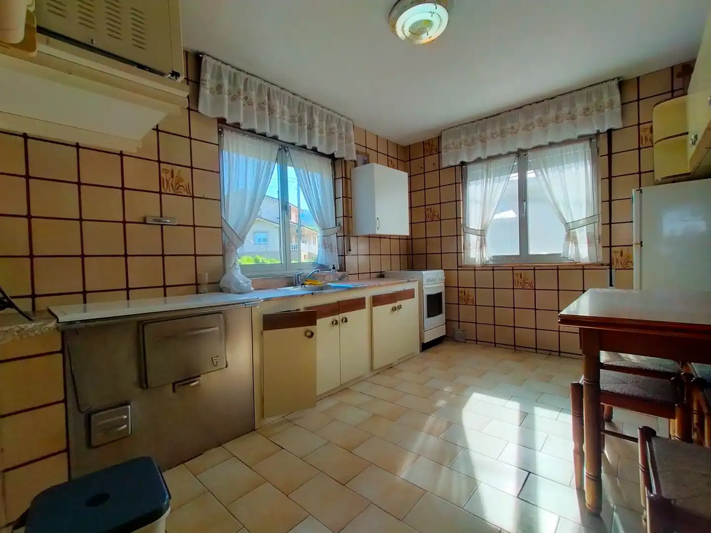 Cocina de Finca rústica en venta en Soto del Barco con Jardín privado, Terraza y Trastero