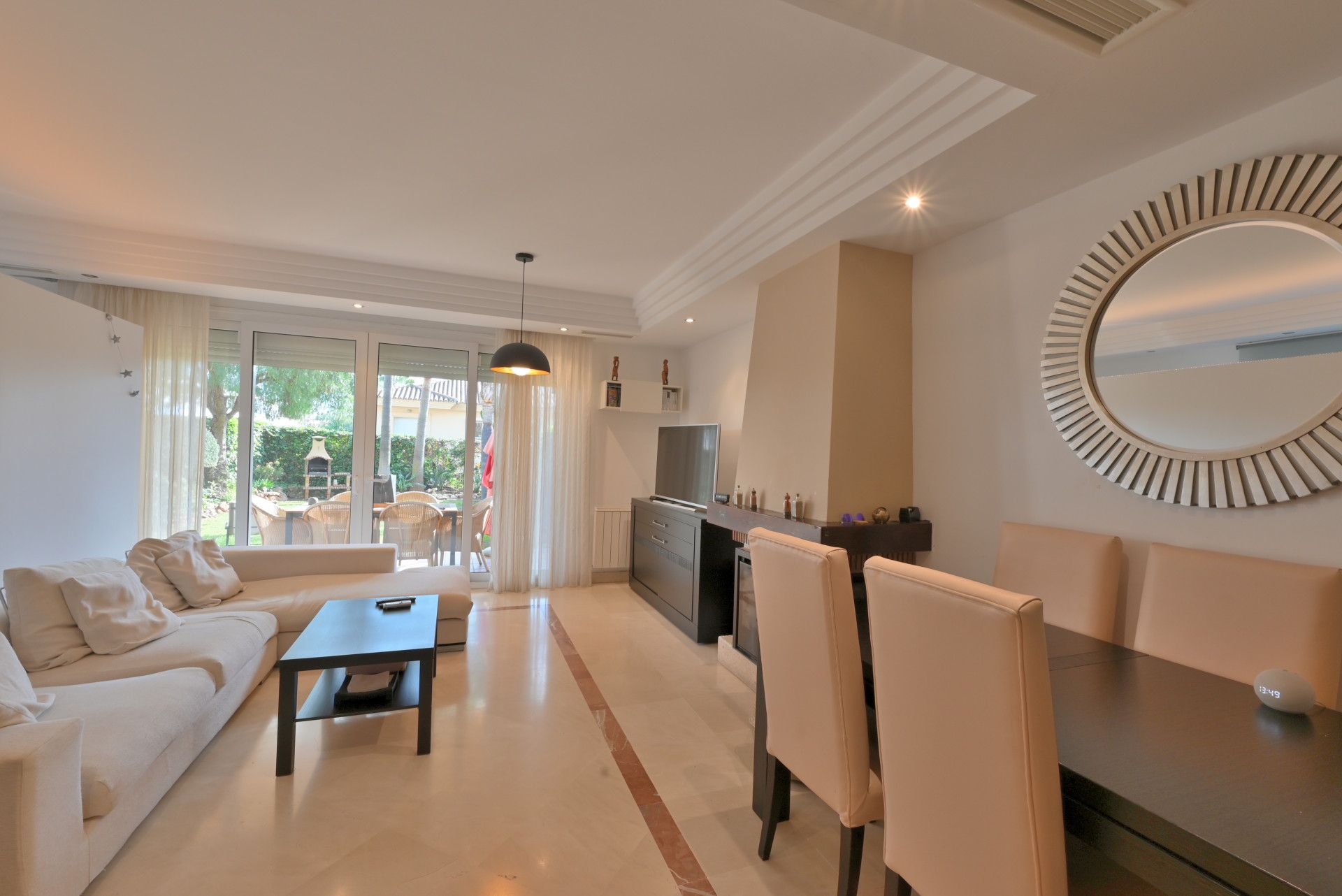 Living room of Single-family semi-detached for sale in Mijas  with Air Conditioner, Private garden and Terrace