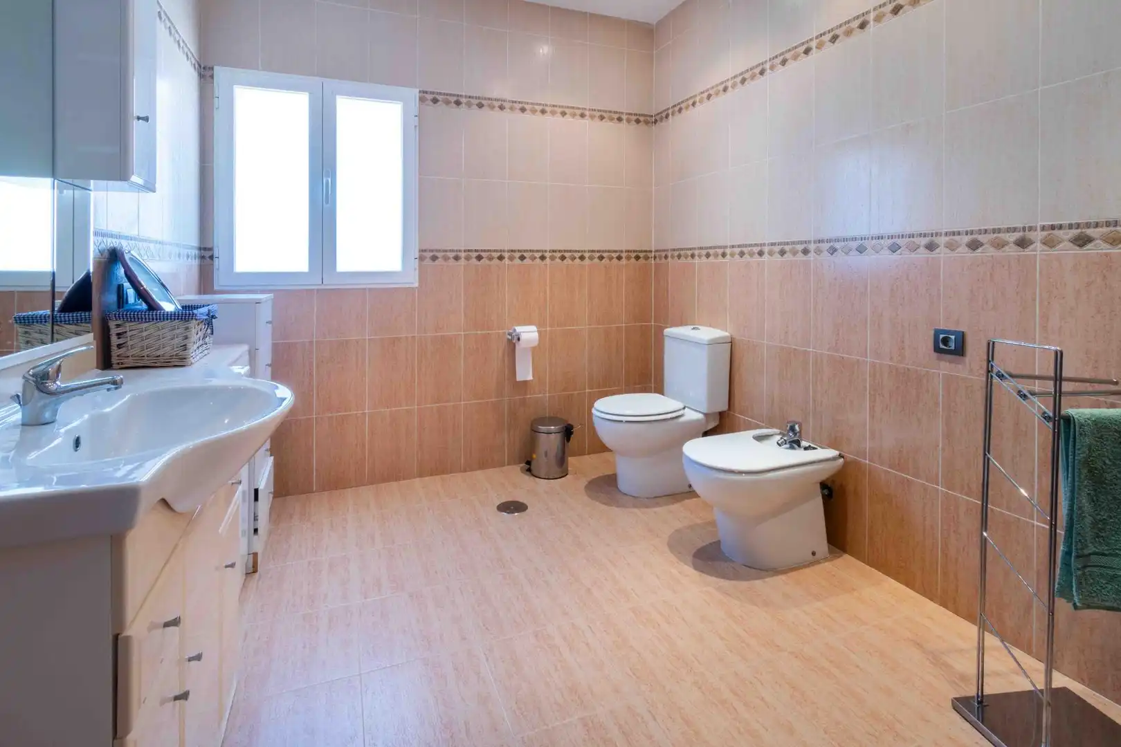 Bany de Casa o xalet en venda en L'Alfàs del Pi amb Terrassa, Piscina i Moblat