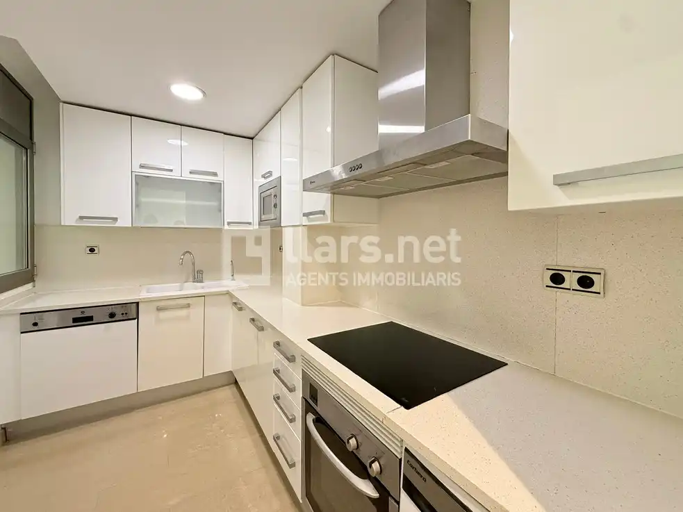 Kitchen of Flat for sale in Vilanova i la Geltrú  with Air Conditioner, Heating and Terrace