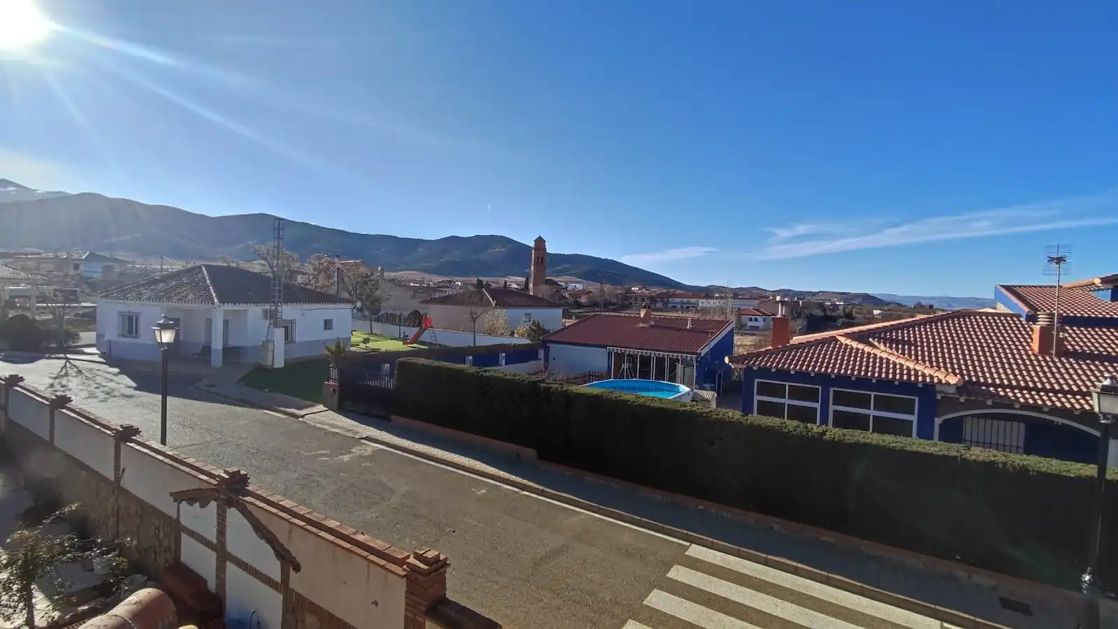 Vista exterior de Casa o chalet en venta en Cogollos de Guadix con Aire acondicionado, Jardín privado y Terraza