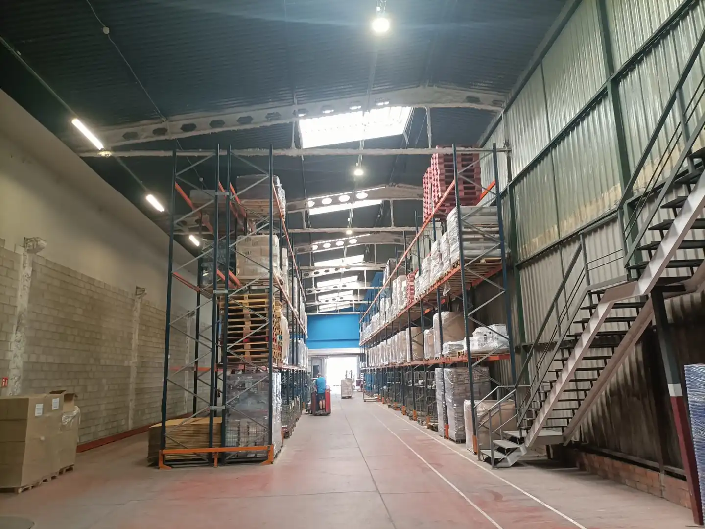 Nave industrial de alquiler en Barcelona con Calefacción y Alarma