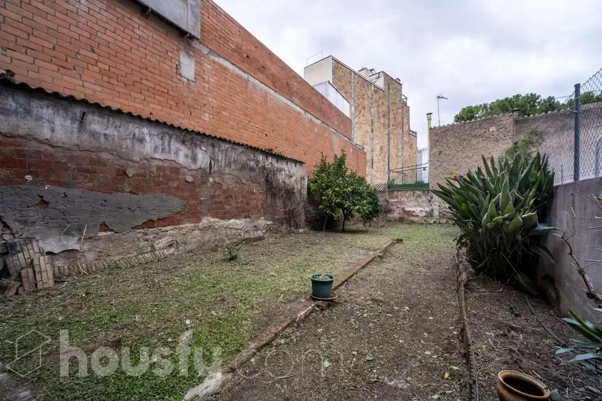 Haus oder Chalet zum Verkauf in Barcelona mit Klimaanlage, Privatgarten und Terrasse