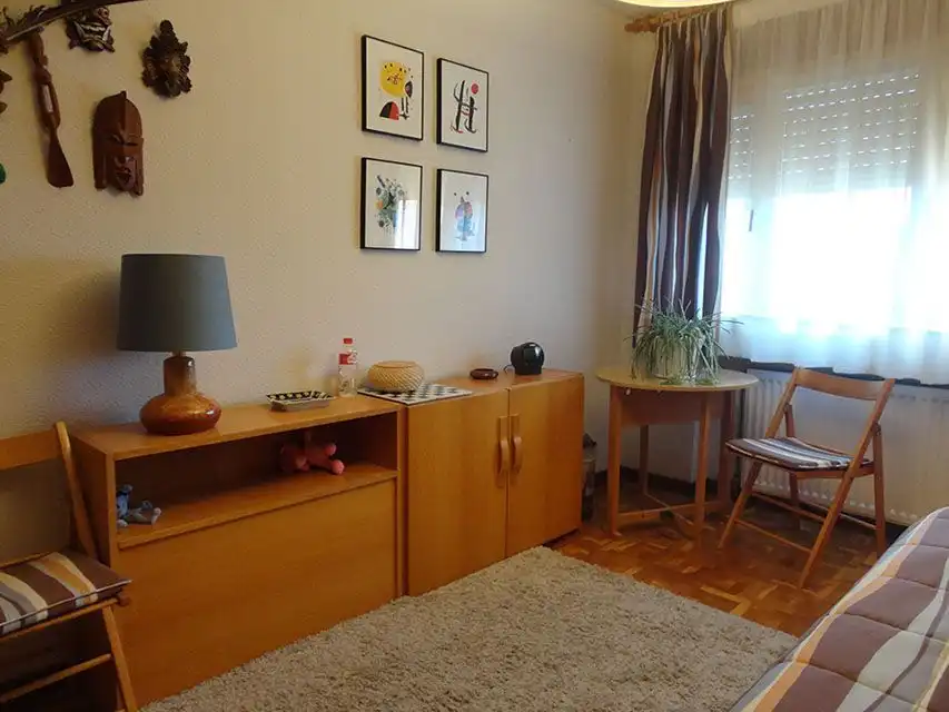 Sala de estar de Piso en venta en Salas de los Infantes con Calefacción, Terraza y Amueblado