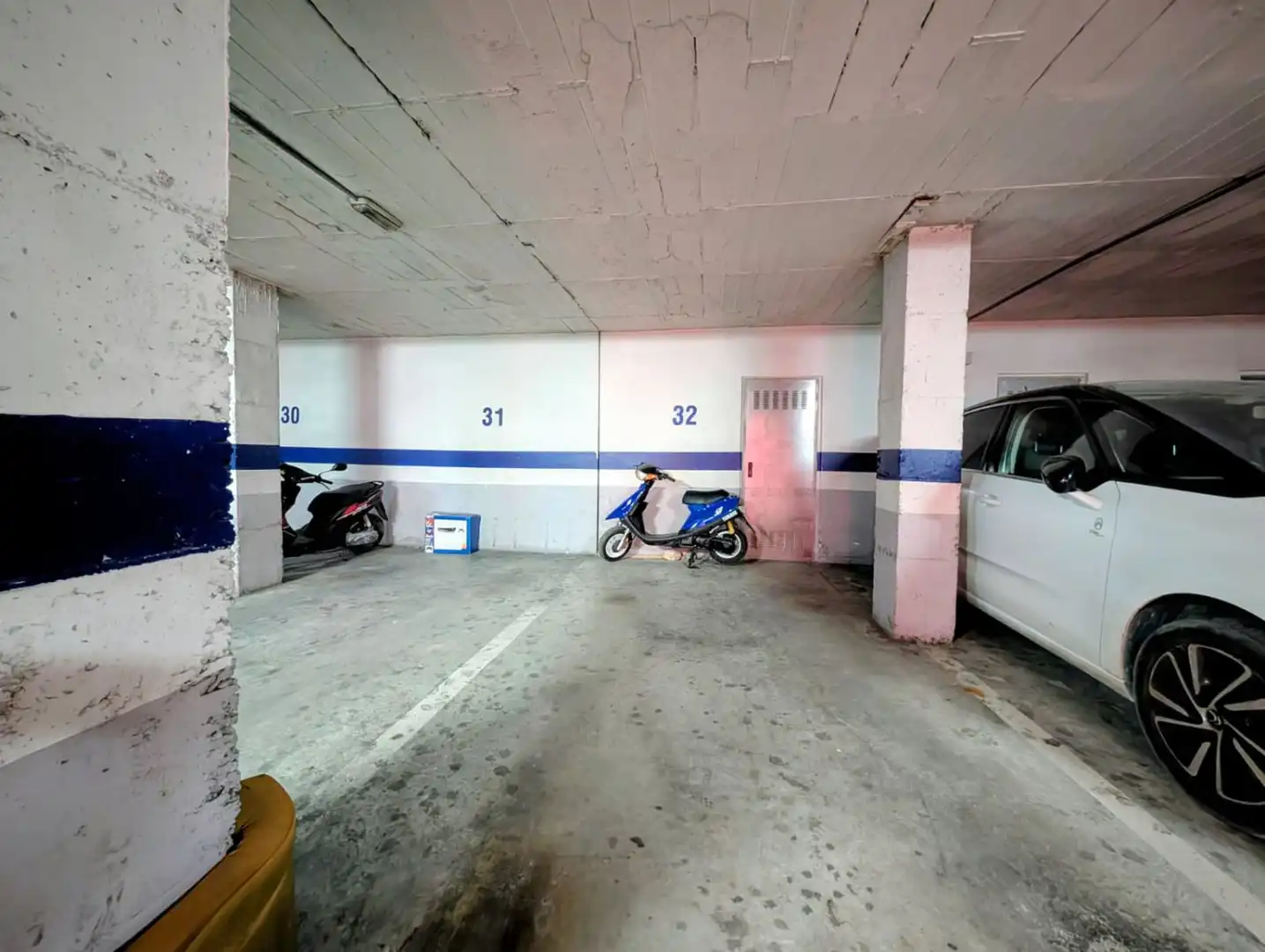 Parking de Piso en venta en Loja con Aire acondicionado, Calefacción y Terraza
