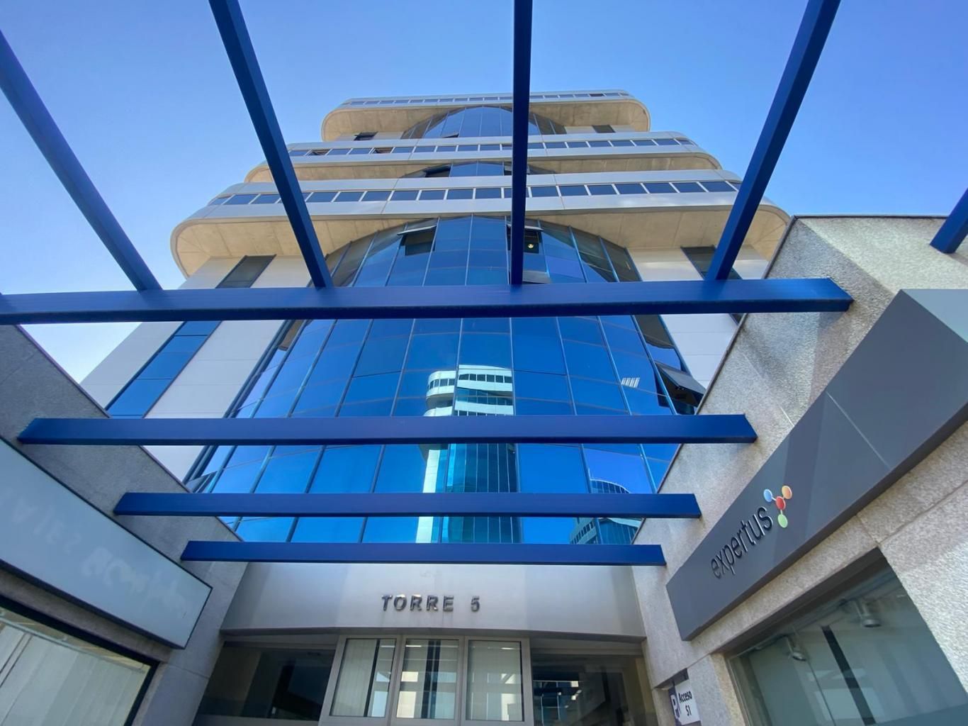 Exterior view of Office for sale in  Sevilla Capital  with Air Conditioner