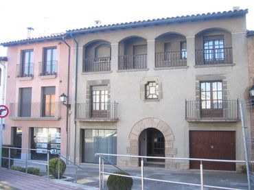 Casa con balcone in vendita a Carrer del Comte 15