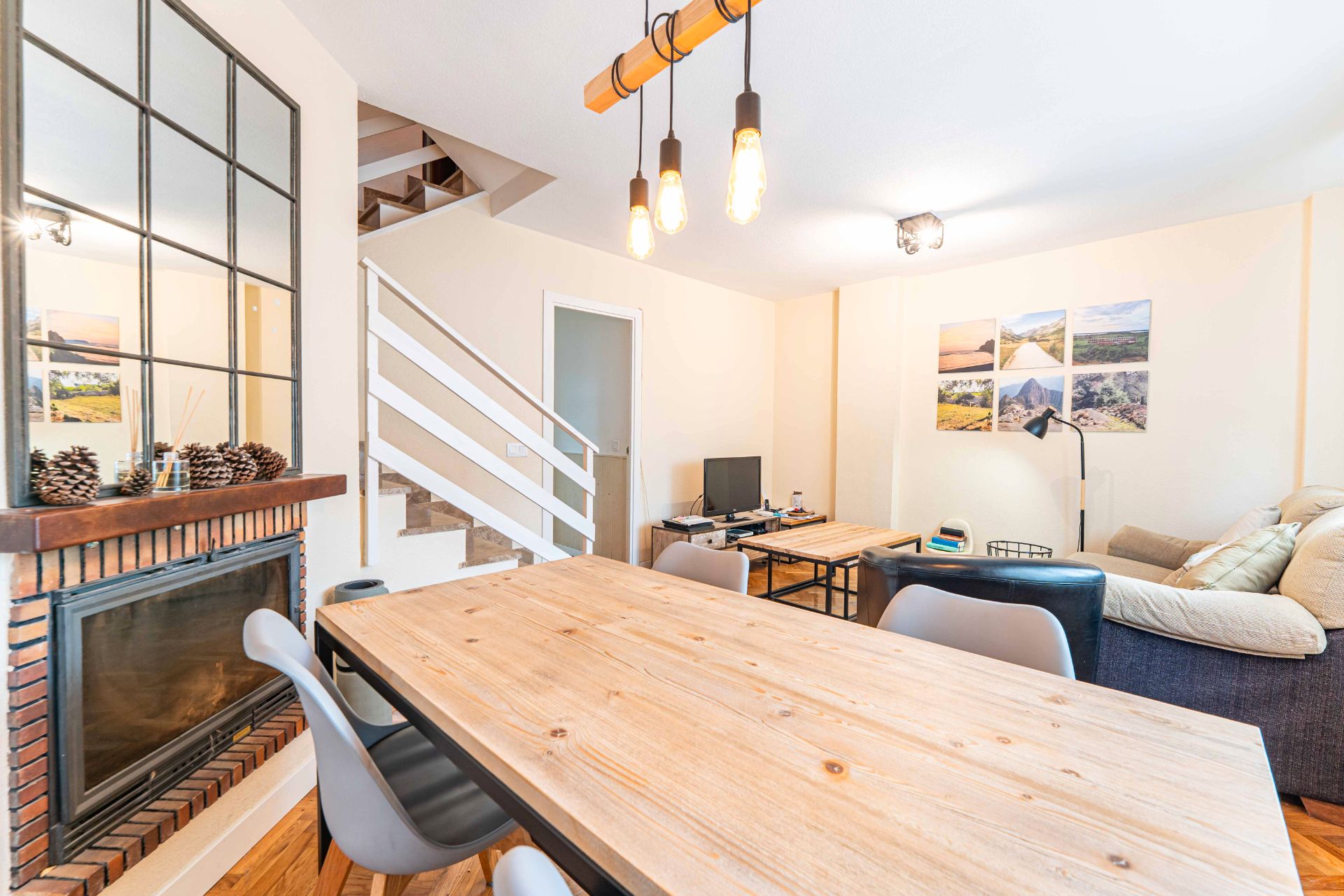 Dining room of Houses for sale in Moralzarzal  with Heating, Parquet flooring and Oven