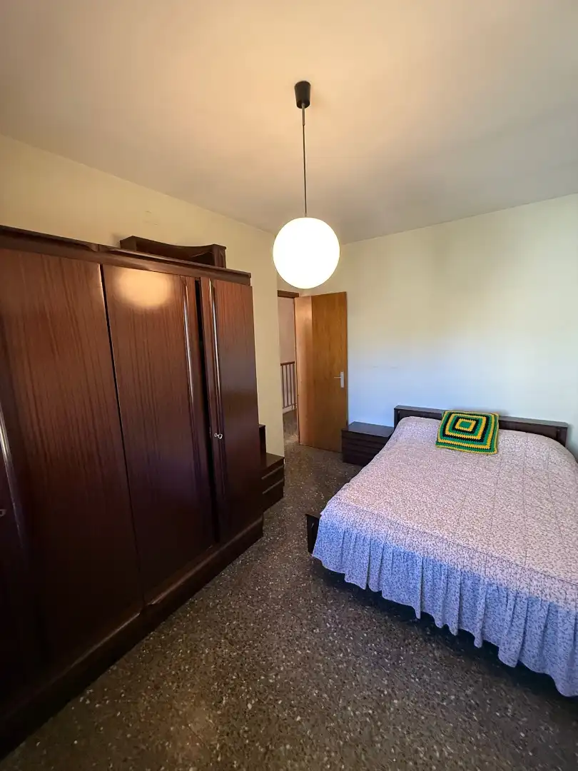 Schlafzimmer von Einfamilien-Reihenhaus zum Verkauf in Sant Celoni mit Klimaanlage, Heizung und Balkon