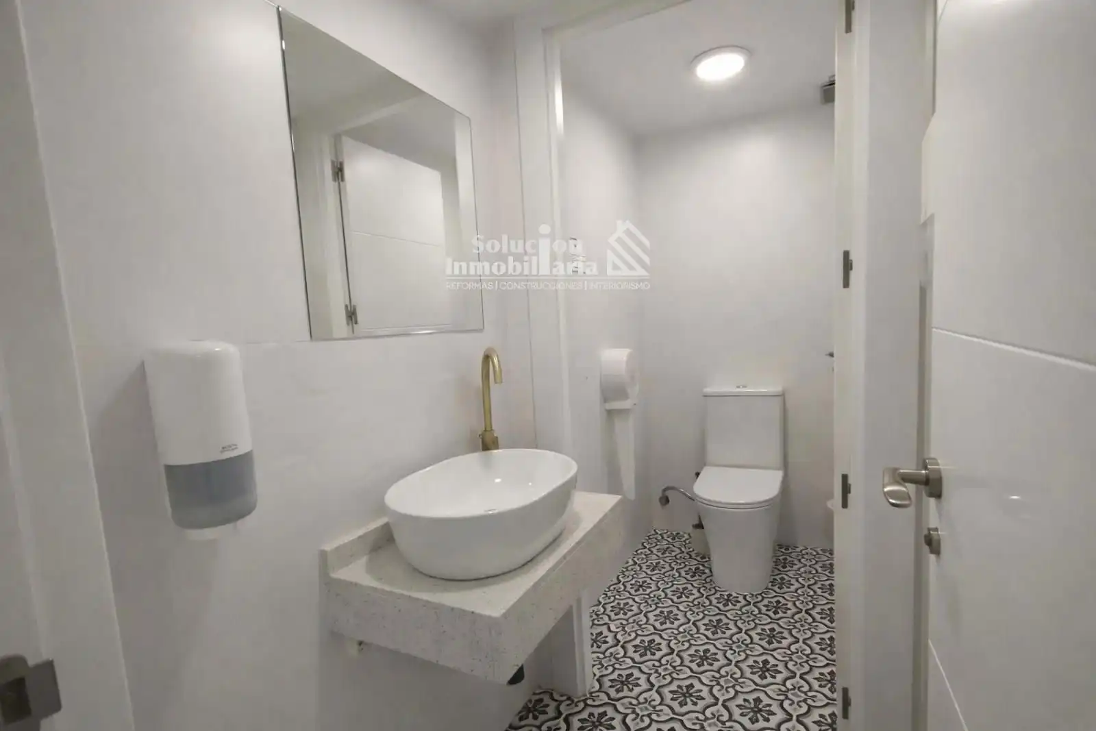 Local comercial en traspàs a San José - Parador - Zurguén, imagen 15
