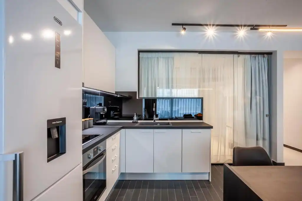 Cocina de Piso de alquiler en Granollers con Aire acondicionado, Amueblado y Microondas