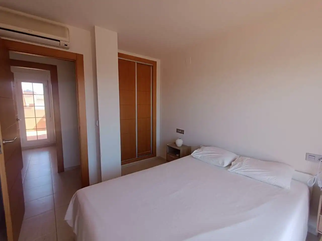 Schlafzimmer von Dachboden zum Verkauf in El Ejido mit Klimaanlage, Heizung und Terrasse