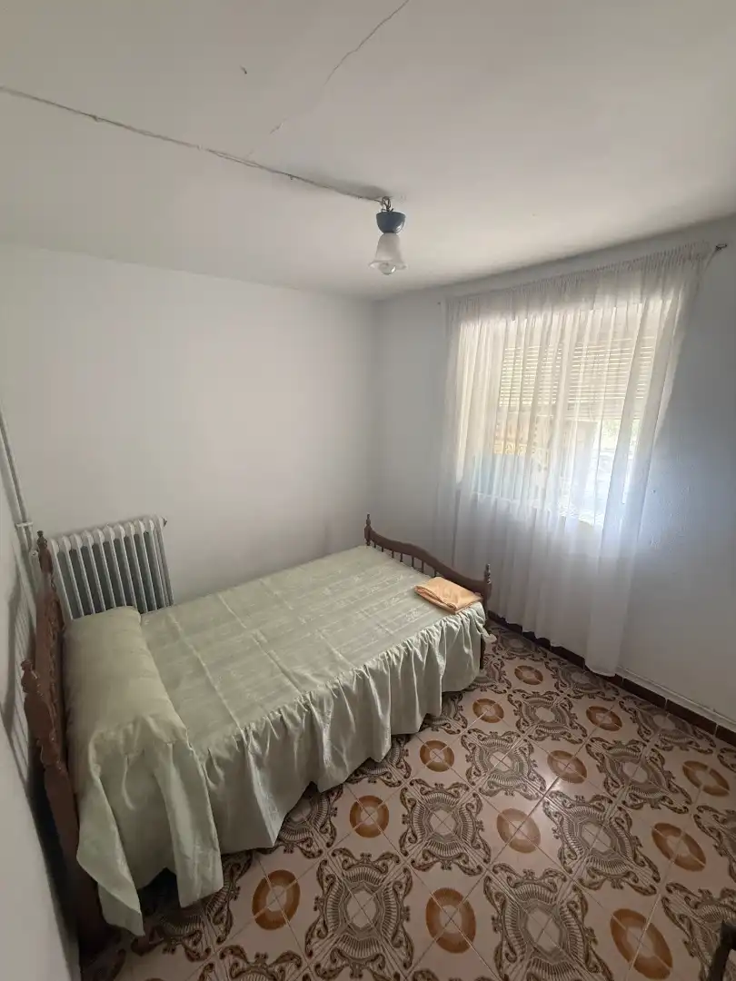 Schlafzimmer von Wohnung zum Verkauf in Villarrobledo mit Heizung, Privatgarten und Abstellraum