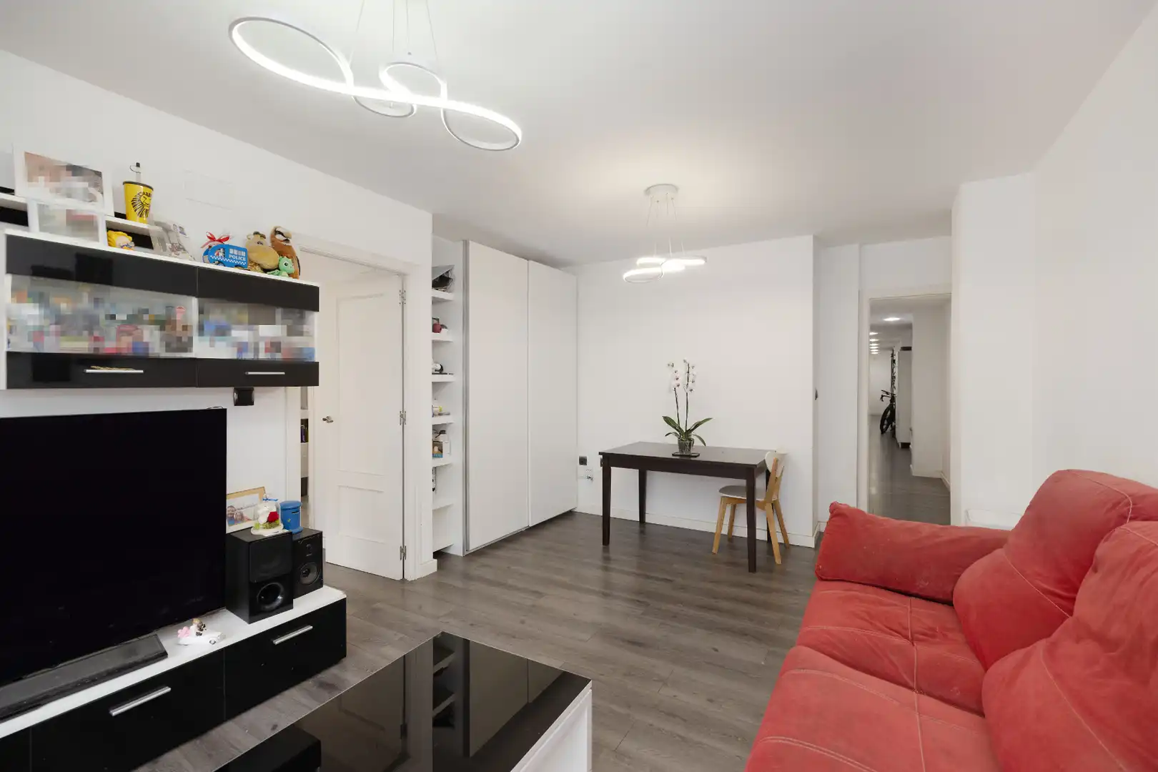 Living room of Flat for sale in Málaga  with Air Conditioner, Furnished and Balcony