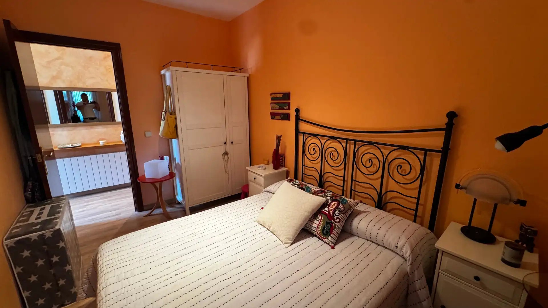 Schlafzimmer von Wohnung zum Verkauf in Roda de Berà mit Klimaanlage, Heizung und Parkett