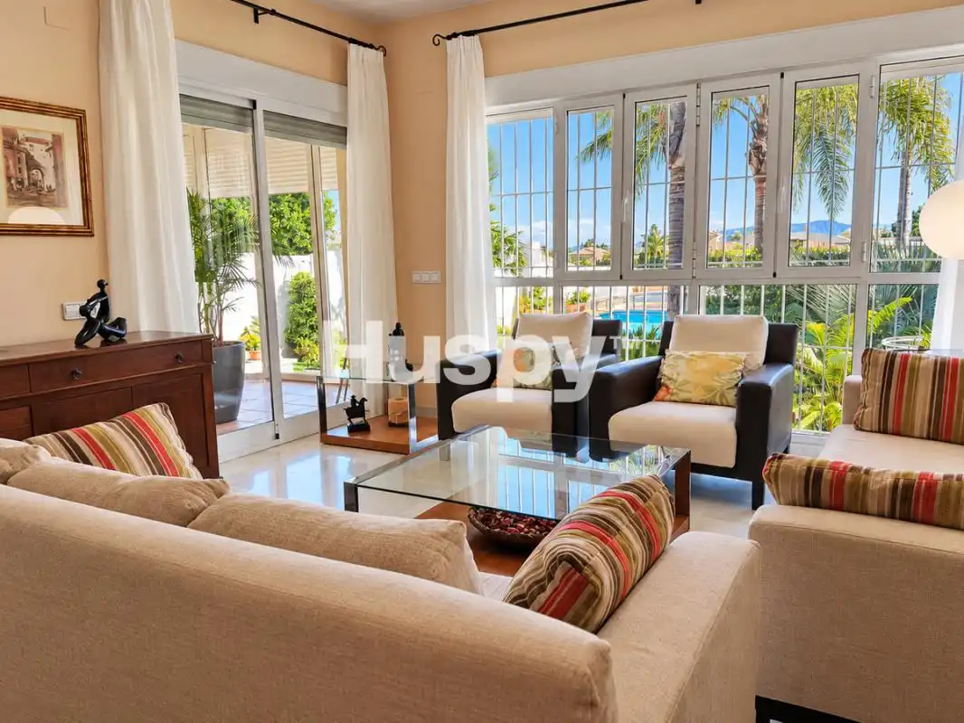 Casa con terraza en venta en Calle los Naranjos, imagen 5