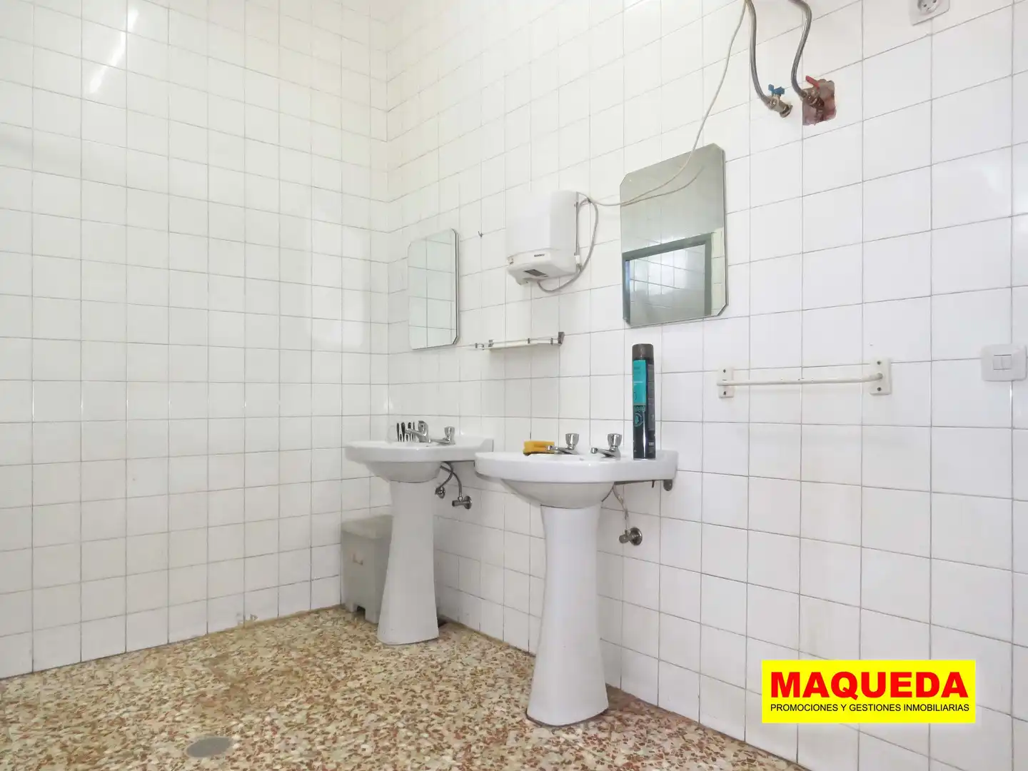 Bathroom of Industrial buildings for sale in Leganés  with Heating and Alarm