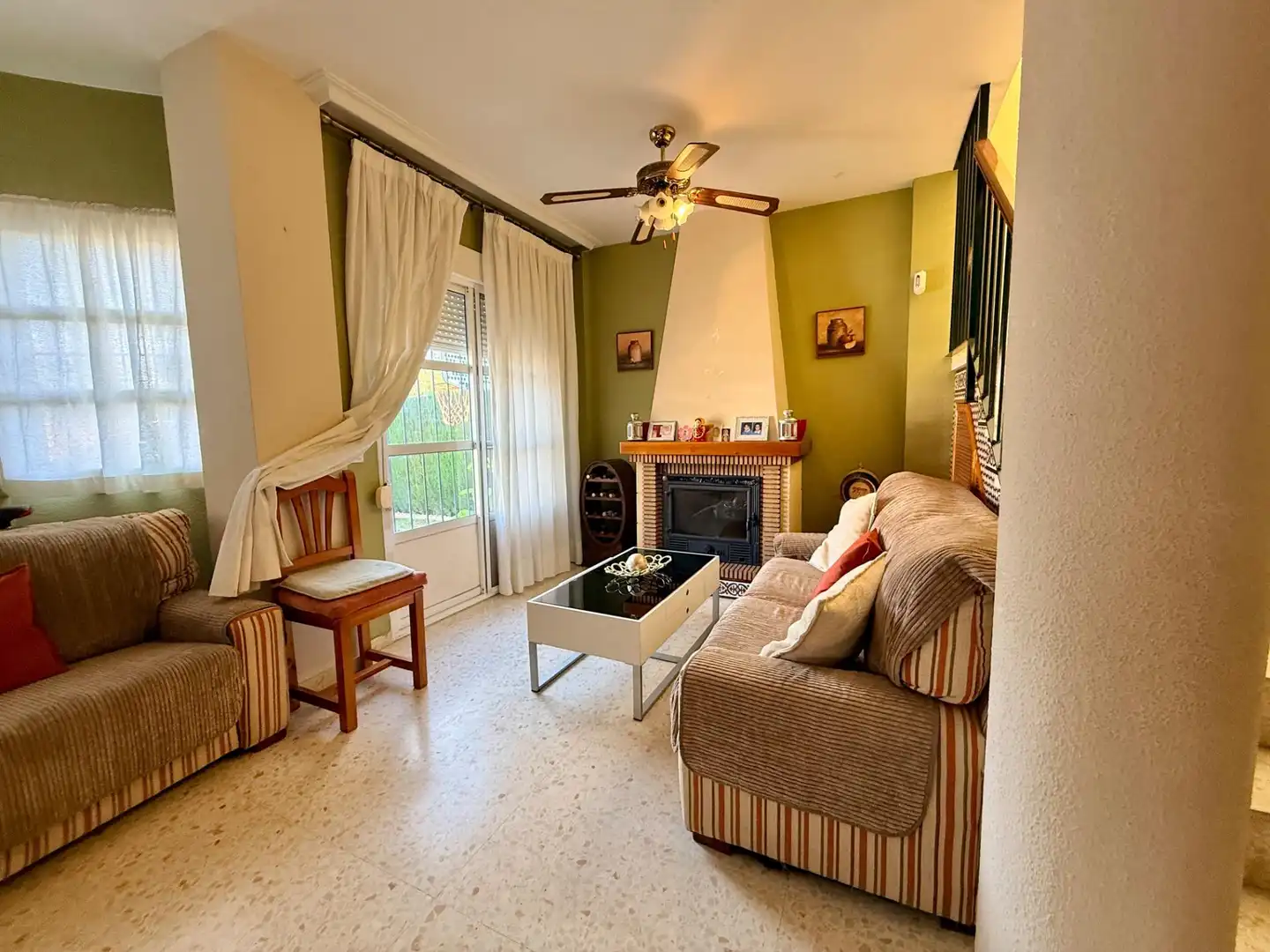 Sala de estar de Casa o chalet en venta en Gelves, Sevilla