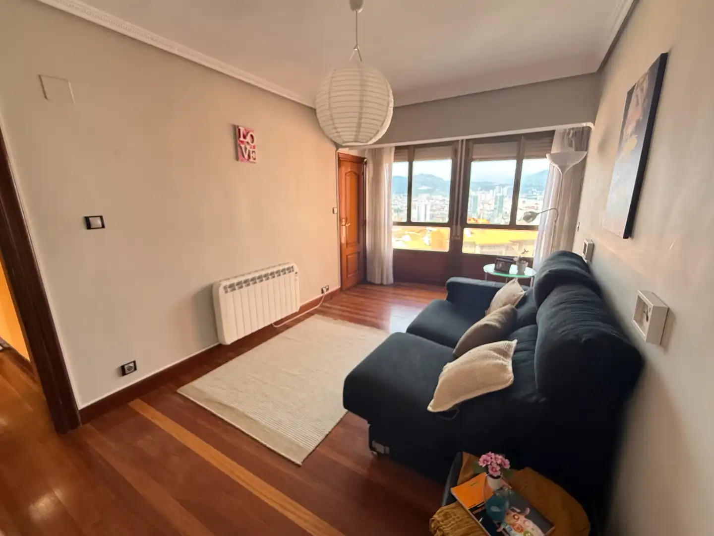 Sala d'estar de Pis en venda en Bilbao  amb Calefacció, Moblat i Rentadora