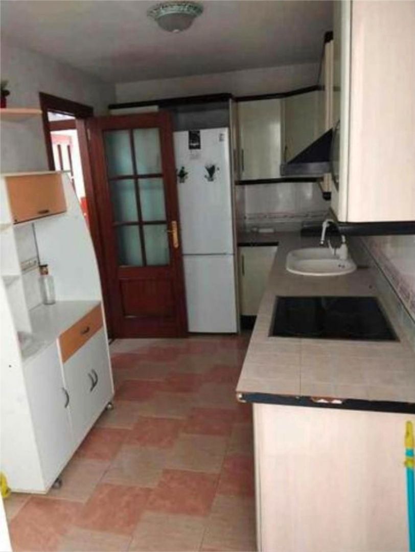 Cocina de Piso de alquiler en Churriana de la Vega con Calefacción y Amueblado