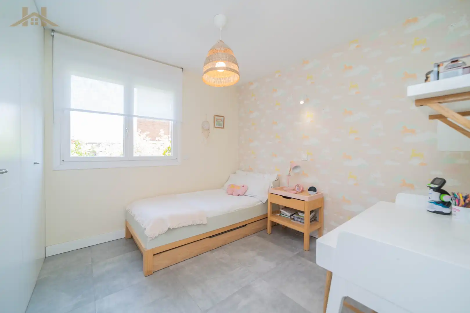 Bedroom of Detached homes for sale in Pozuelo de Alarcón  with Air Conditioner, Heating and Private garden