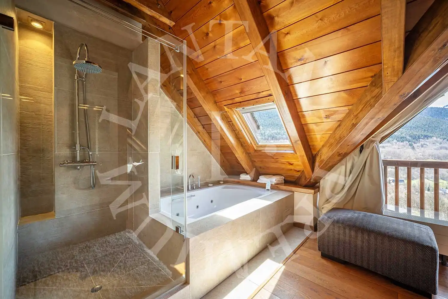 Baño de Casa adosada en venta en Naut Aran con Calefacción, Jardín privado y Parquet