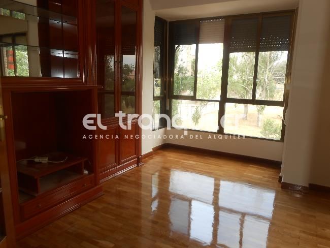 Bedroom of Flat for sale in  Madrid Capital  with Air Conditioner, Parquet flooring and Furnished