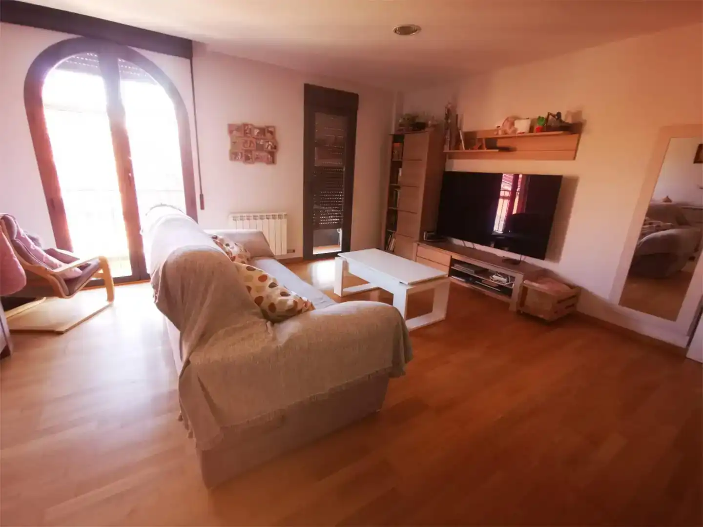 Sala d'estar de Dúplex en venda en Oyón-Oion amb Aire condicionat, Parquet i Moblat