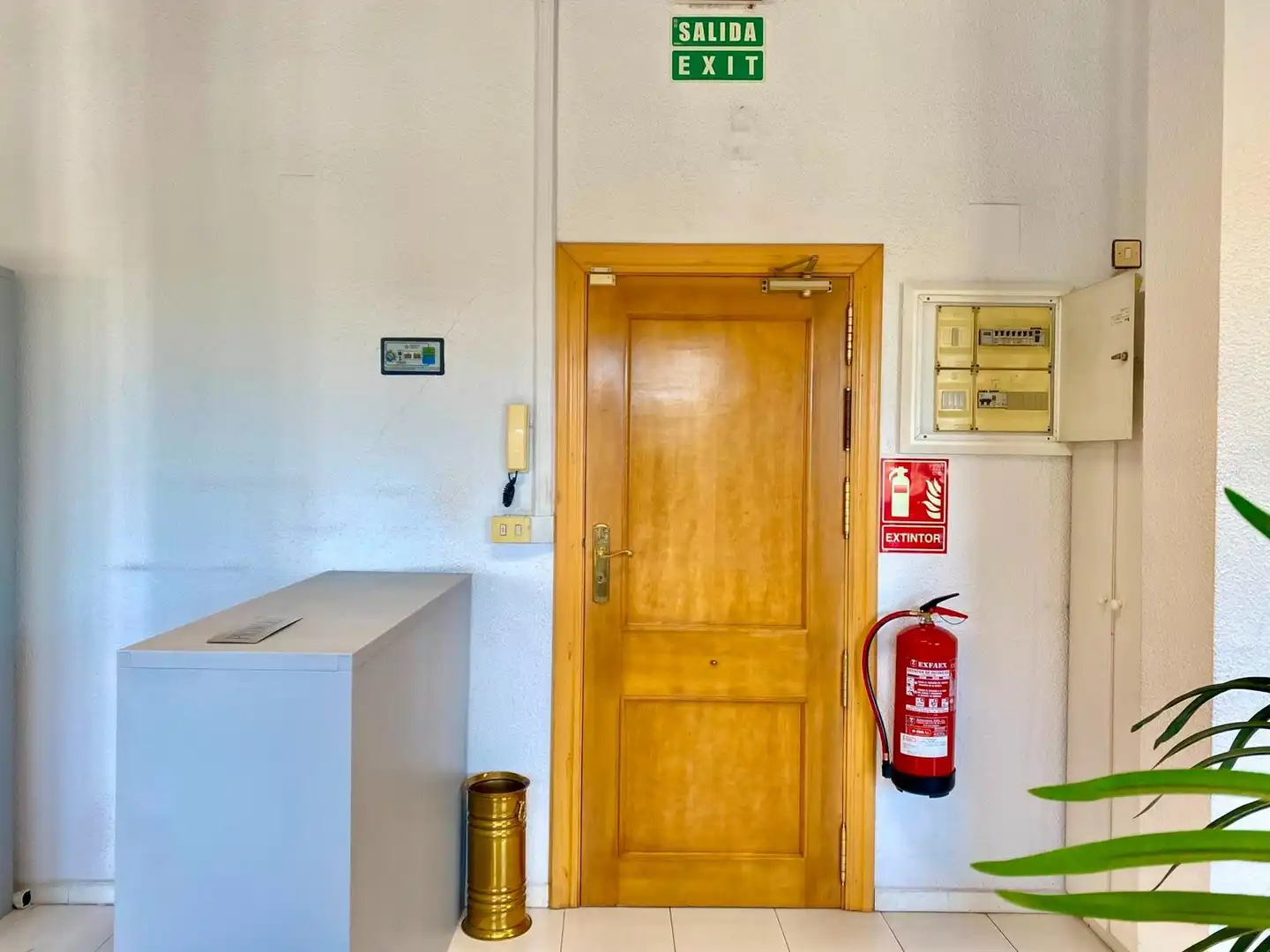 Office for rent in Calle de Juan XXIII, Barrio del Ave