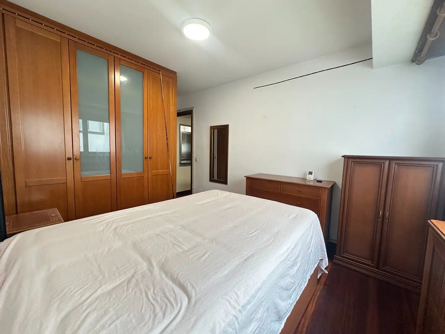 Dormitori de Apartament en venda en Santiago de Compostela  amb Calefacció i Moblat