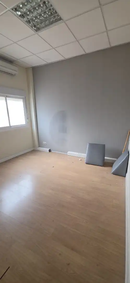 Habitación de Local en venta en Pinto con Aire acondicionado