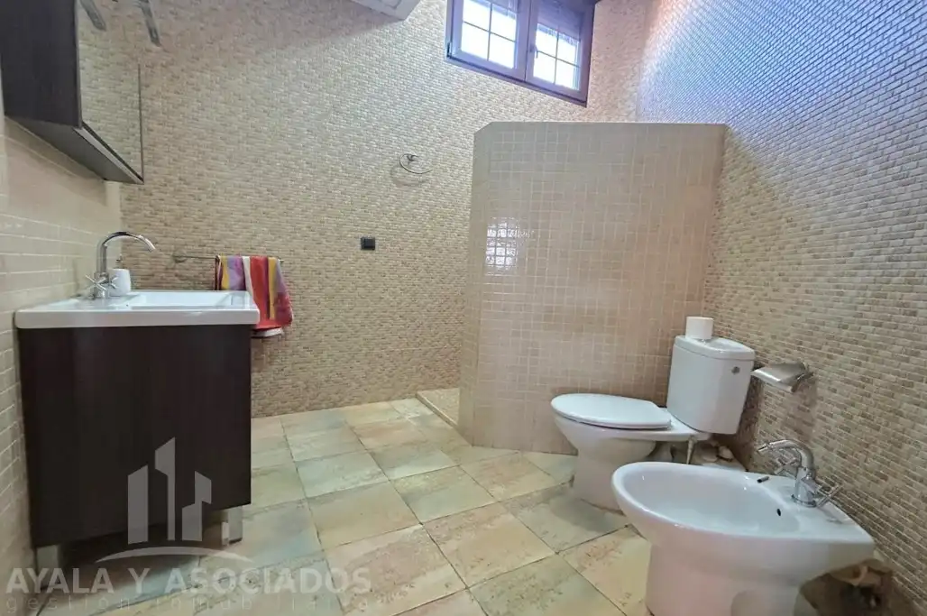 Bany de Finca rústica en venda en Cartagena amb Aire condicionat, Calefacció i Jardí privat