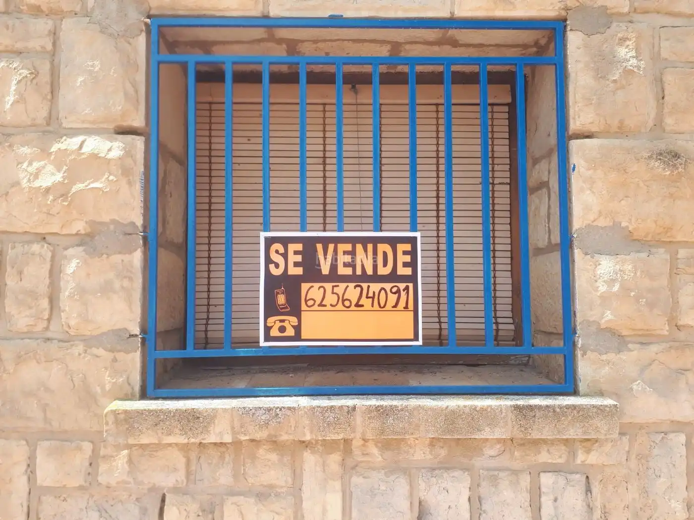 House with garden for sale in Calle Soldevila 2, imagen 2