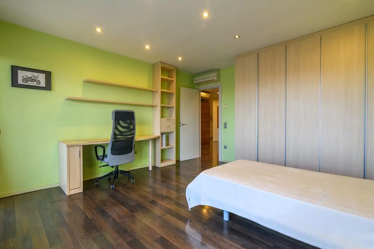 Habitación de Ático en venta en Manresa con Aire acondicionado, Calefacción y Parquet