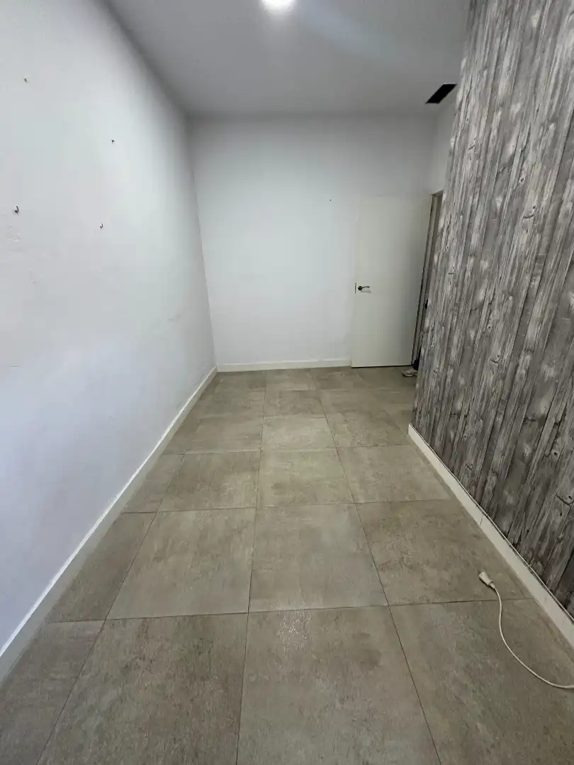 Commercial properties for rent in Badalona
