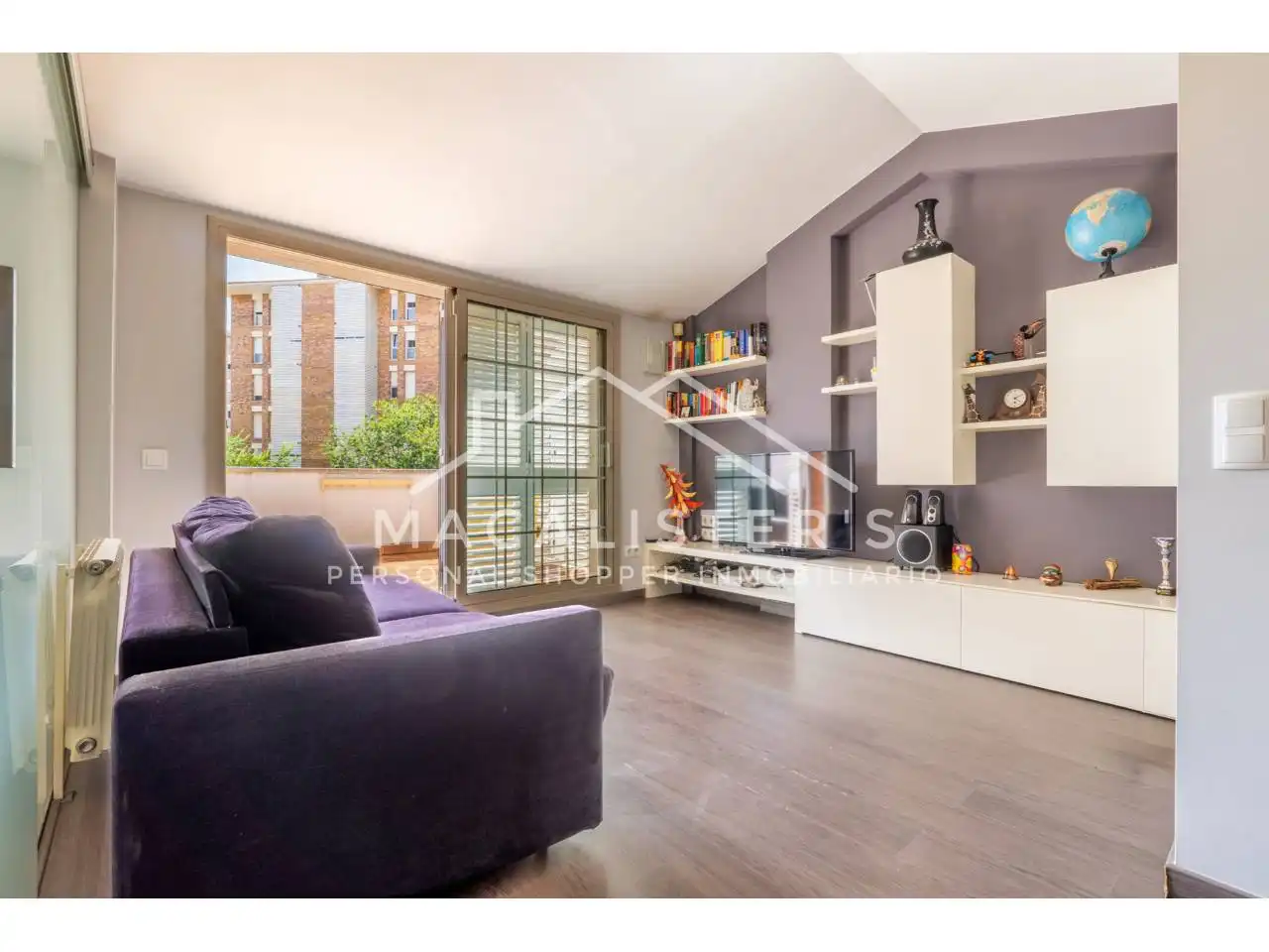 Sala de estar de Casa adosada en venta en Vilassar de Mar con Aire acondicionado, Calefacción y Jardín privado