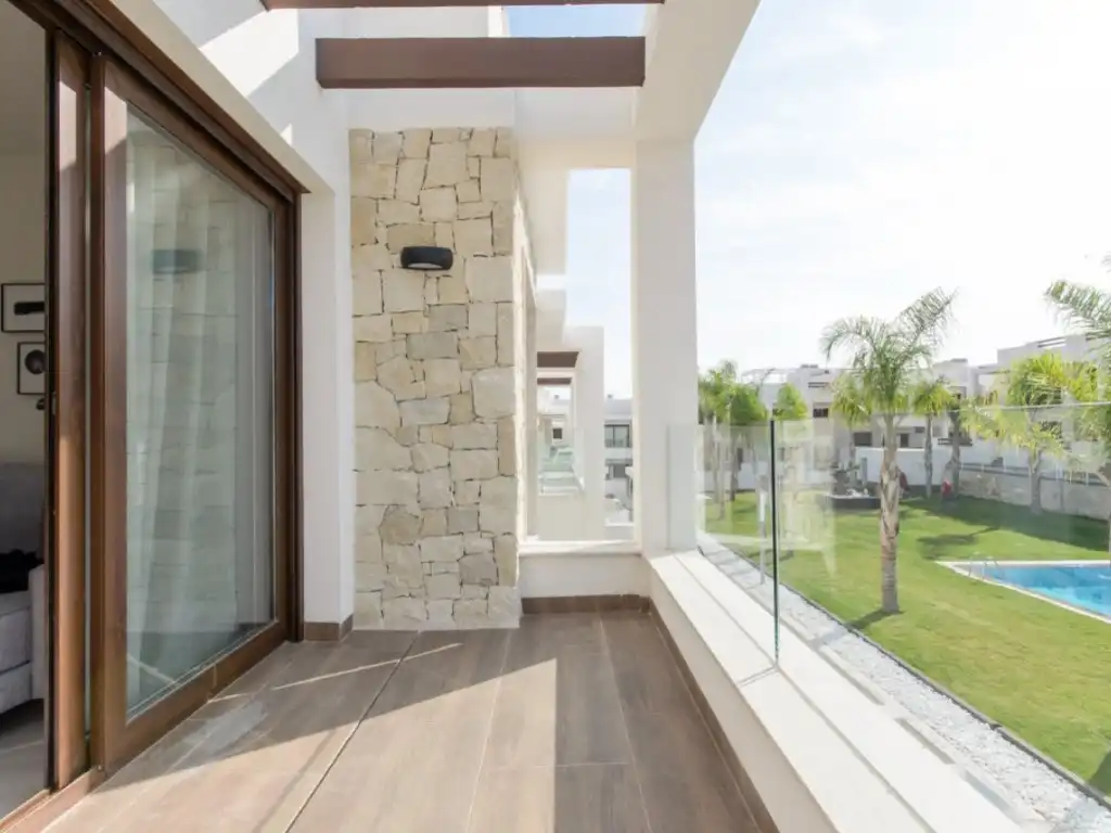 Terrassa de Casa o xalet en venda en Torrevieja amb Aire condicionat i Piscina