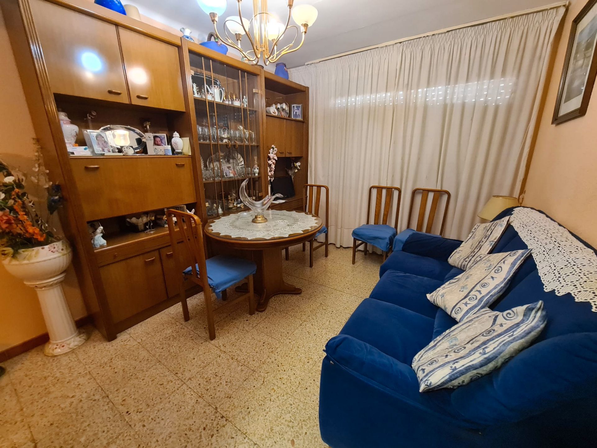 Living room of Flat for sale in L'Hospitalet de Llobregat  with Air Conditioner and Balcony