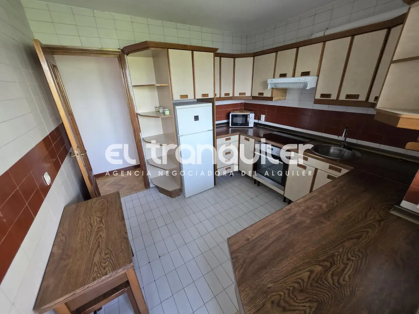 Kitchen of Flat for rent in Madrid  with Parquet flooring, Terrace and Furnished