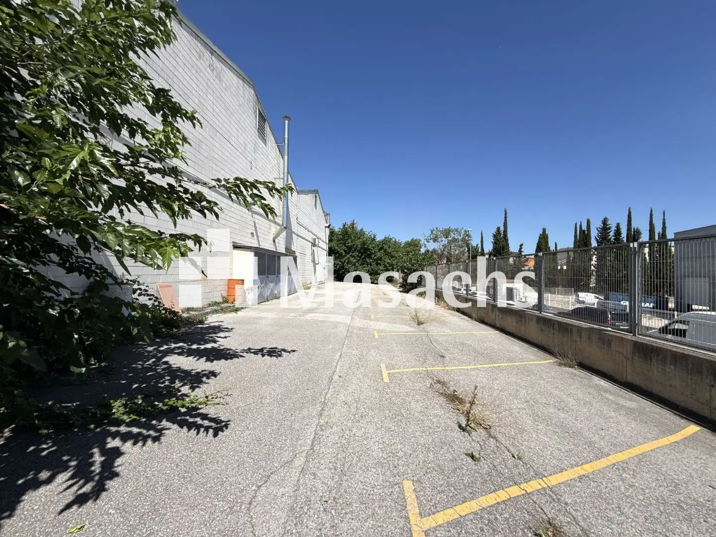 Vista exterior de Nave industrial en venta en Martorell