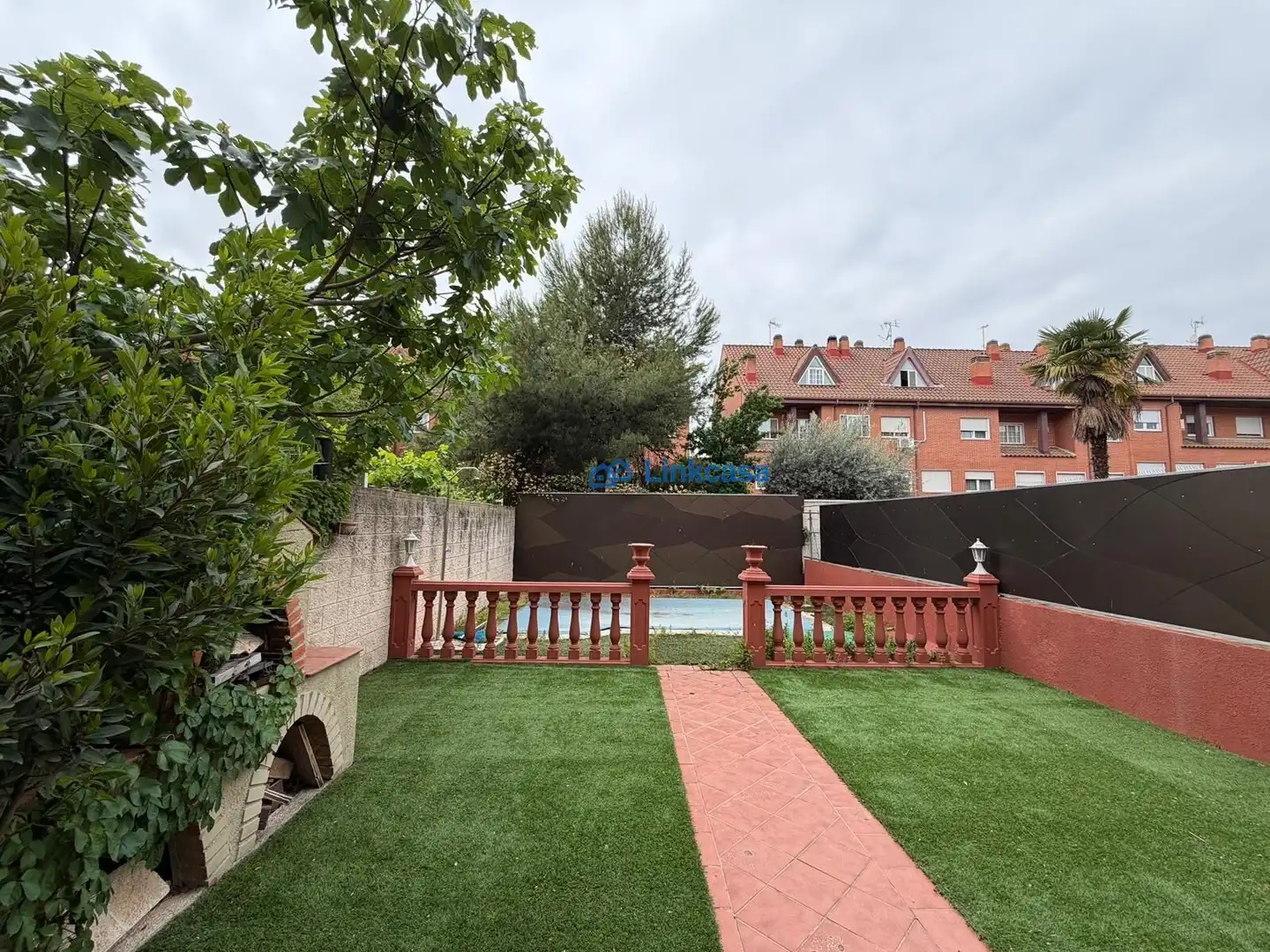 Jardín de Casa adosada en venta en Velilla de San Antonio con Aire acondicionado, Calefacción y Jardín privado