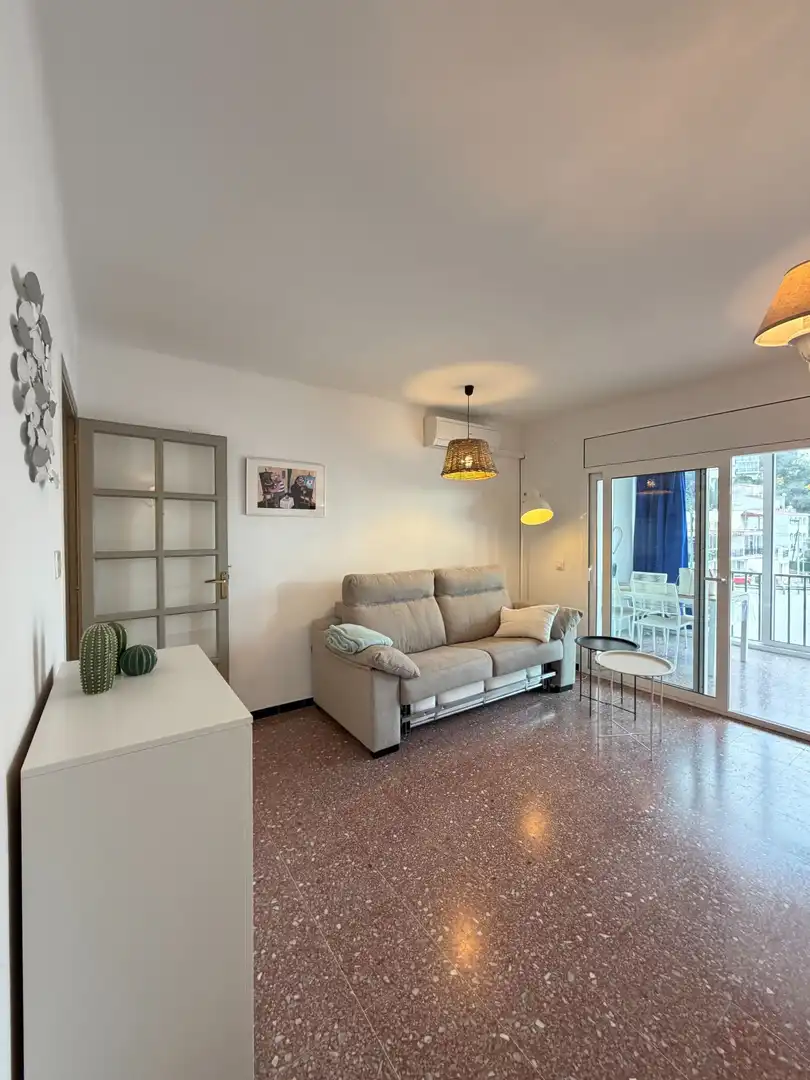 Sala de estar de Apartamento en venta en Roses con Aire acondicionado, Calefacción y Terraza