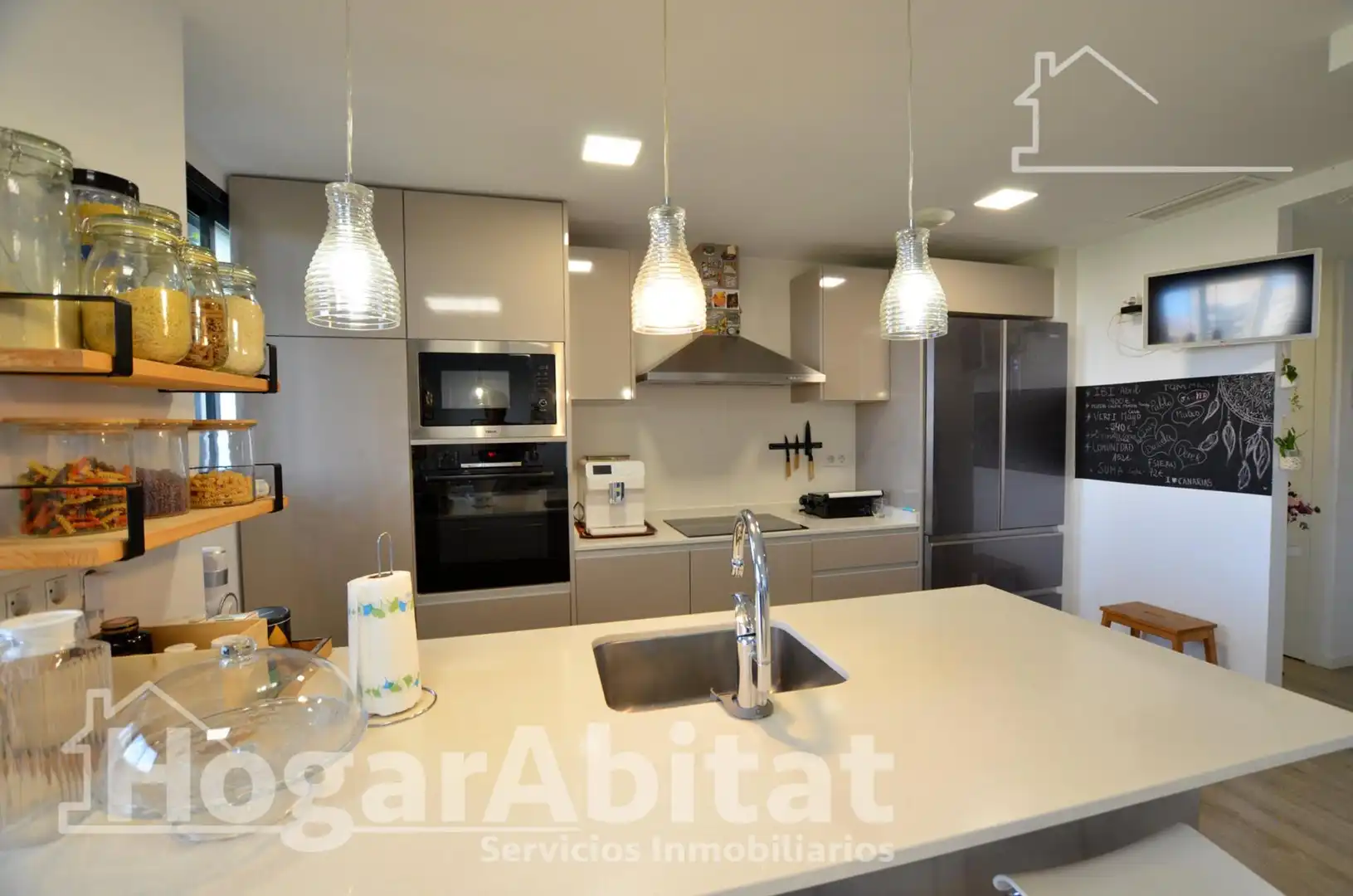 Cocina de Piso en venta en Alicante / Alacant con Aire acondicionado, Calefacción y Jardín privado